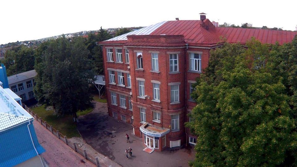 Доцент Олена Харкянен провела гостьову лекцію для Сумського коледжу